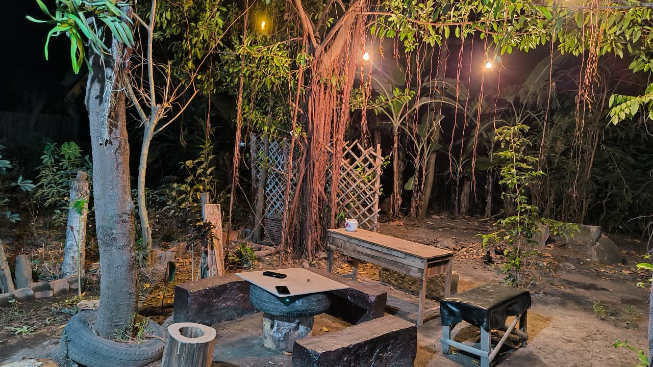 Iyon Cafe
